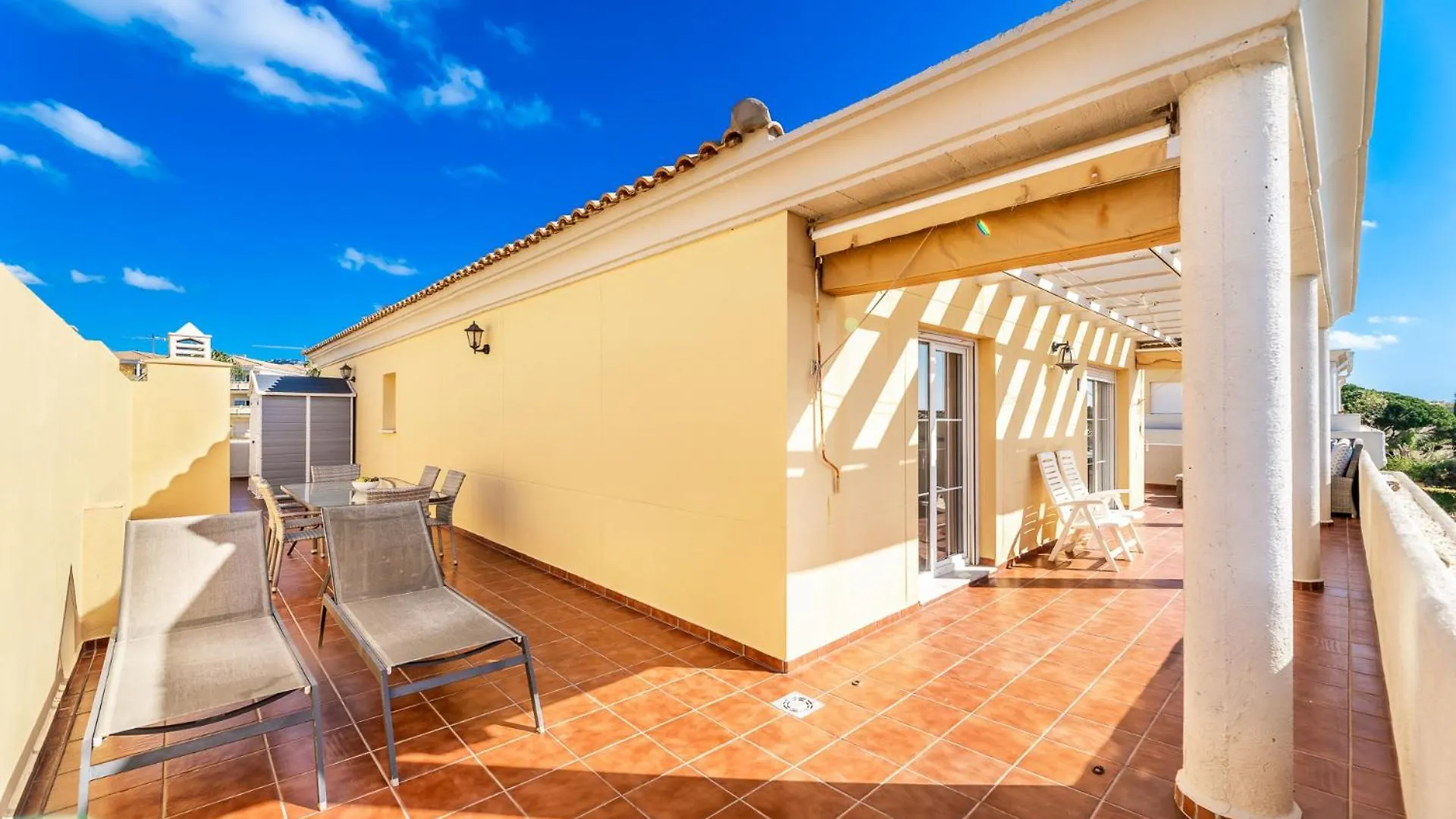 Marbpent - Cabopino 2 Bed 2 Bath Sea View Penthouse Lägenhet Marbella
